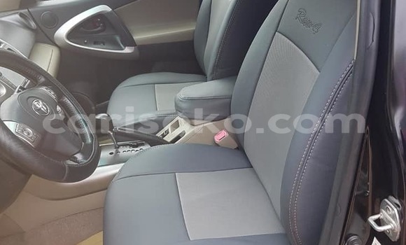 Sayi Na hannu Toyota RAV4 Noir Mota in Kigali a Rwanda Sayi Na hannu Toyota RAV4 Noir Mota in Kigali a Rwanda