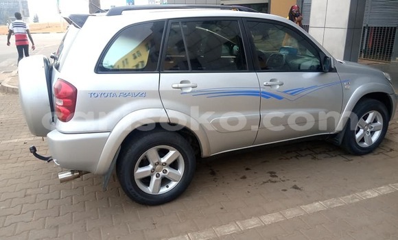 Sayi Na hannu Toyota RAV4 Gris Mota in Kigali a Rwanda Sayi Na hannu Toyota RAV4 Gris Mota in Kigali a Rwanda