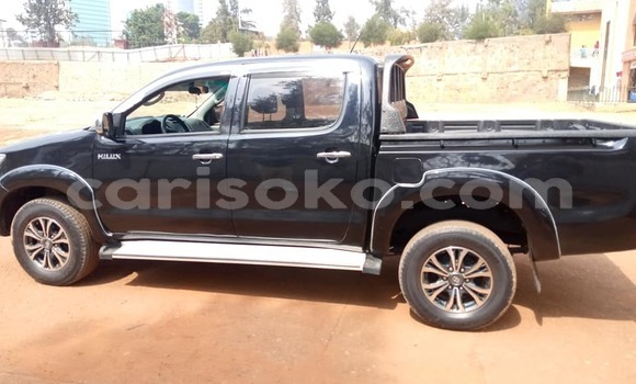 Sayi Na hannu Toyota Hilux Noir Mota in Kigali a Rwanda Sayi Na hannu Toyota Hilux Noir Mota in Kigali a Rwanda