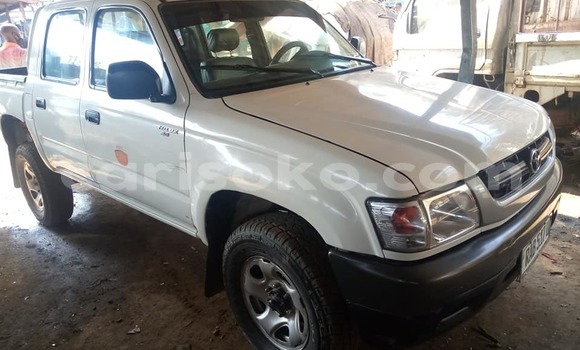 Sayi Na hannu Toyota Pickup Blanc Mota in Kigali a Rwanda Sayi Na hannu Toyota Pickup Blanc Mota in Kigali a Rwanda