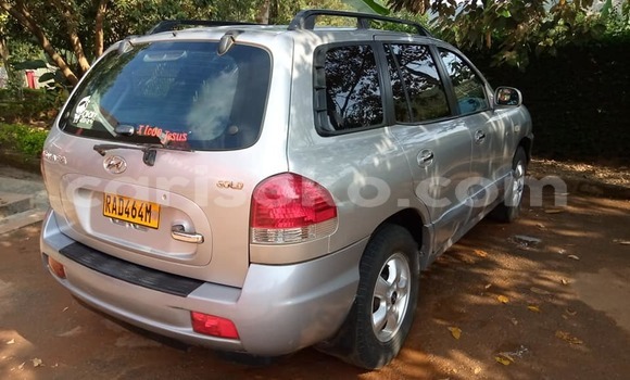 Sayi Na hannu Hyundai Santa Fe Gris Mota in Kigali a Rwanda Sayi Na hannu Hyundai Santa Fe Gris Mota in Kigali a Rwanda