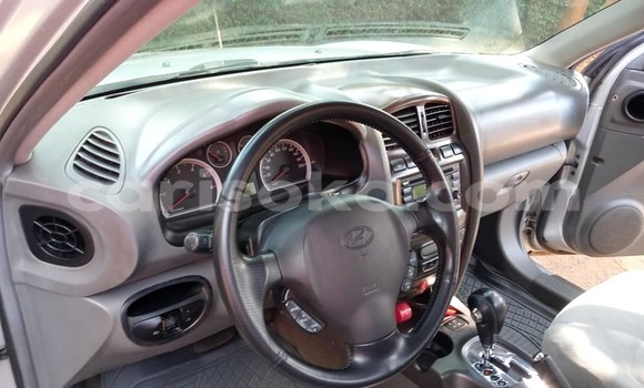 Sayi Na hannu Hyundai Santa Fe Gris Mota in Kigali a Rwanda Sayi Na hannu Hyundai Santa Fe Gris Mota in Kigali a Rwanda