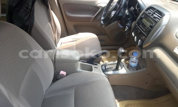Sayi Na hannu Toyota RAV4 Rouge Mota in Kigali a Rwanda Sayi Na hannu Toyota RAV4 Rouge Mota in Kigali a Rwanda