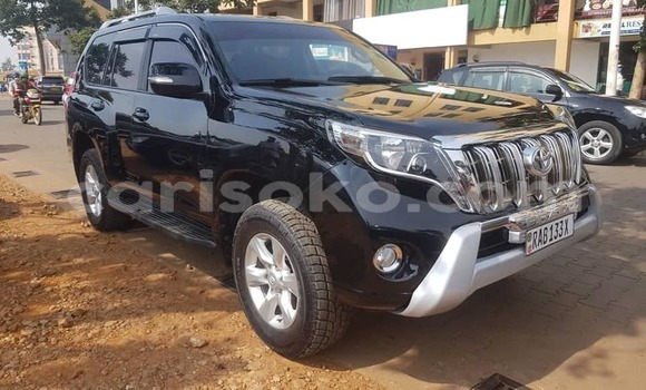 Sayi Na hannu Toyota Land Cruiser Noir Mota in Kigali a Rwanda Sayi Na hannu Toyota Land Cruiser Noir Mota in Kigali a Rwanda