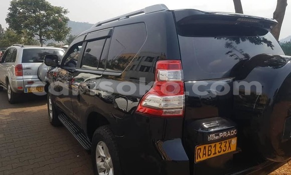 Sayi Na hannu Toyota Land Cruiser Noir Mota in Kigali a Rwanda Sayi Na hannu Toyota Land Cruiser Noir Mota in Kigali a Rwanda