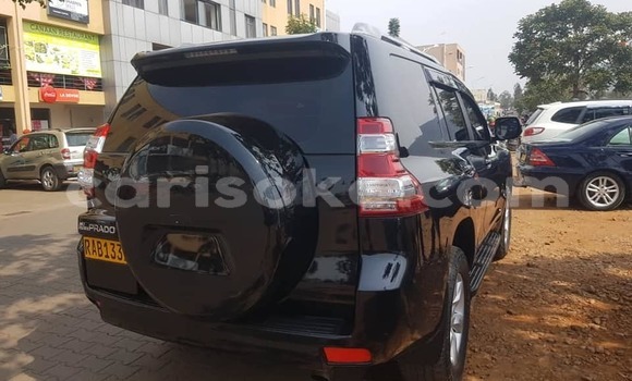 Sayi Na hannu Toyota Land Cruiser Noir Mota in Kigali a Rwanda Sayi Na hannu Toyota Land Cruiser Noir Mota in Kigali a Rwanda