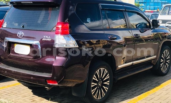 اشتري مستعمل Toyota Land Cruiser Rouge سيارة في Kigali في Rwanda اشتري مستعمل Toyota Land Cruiser Rouge سيارة في Kigali في Rwanda