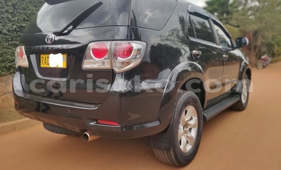 Sayi Na hannu Toyota Fortuner Noir Mota in Kigali a Rwanda Sayi Na hannu Toyota Fortuner Noir Mota in Kigali a Rwanda