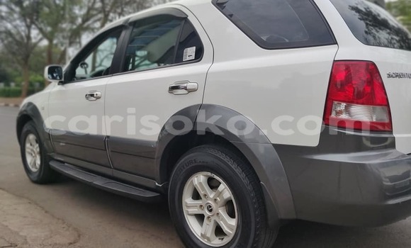 اشتري مستعمل Kia Sorento Blanc سيارة في Kigali في Rwanda اشتري مستعمل Kia Sorento Blanc سيارة في Kigali في Rwanda