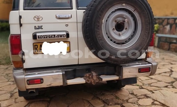 Buy Used Toyota Land Cruiser White Car in Kigali in Rwanda Buy Used Toyota Land Cruiser White Car in Kigali in Rwanda
