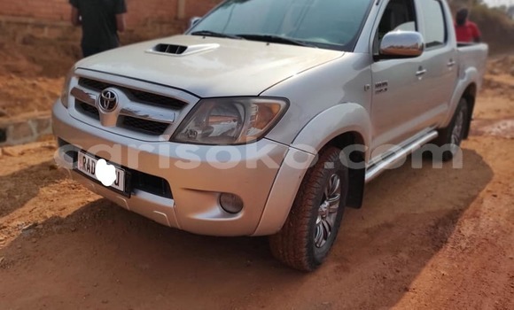 Sayi Na hannu Toyota Hilux Gris Mota in Kigali a Rwanda Sayi Na hannu Toyota Hilux Gris Mota in Kigali a Rwanda