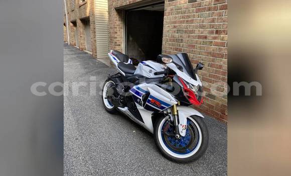 Acheter Occasion Moto Suzuki GSX–R Blanc à Gicumbi, Rwanda Acheter Occasion Moto Suzuki GSX–R Blanc à Gicumbi, Rwanda