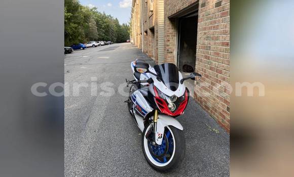 Acheter Occasion Moto Suzuki GSX–R Blanc à Gicumbi, Rwanda Acheter Occasion Moto Suzuki GSX–R Blanc à Gicumbi, Rwanda