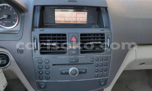 Acheter Occasion Voiture Mercedes-Benz KOMPRESSOR Beige à Gicumbi, Rwanda Acheter Occasion Voiture Mercedes-Benz KOMPRESSOR Beige à Gicumbi, Rwanda