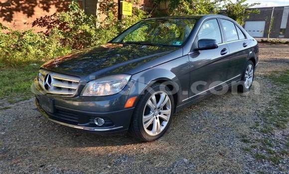 Acheter Occasion Voiture Mercedes-Benz KOMPRESSOR Beige à Gicumbi, Rwanda Acheter Occasion Voiture Mercedes-Benz KOMPRESSOR Beige à Gicumbi, Rwanda