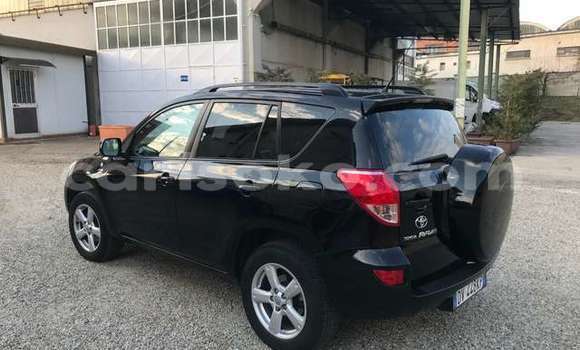 Buy Used Toyota RAV4 Black Car in Kigali in Rwanda Buy Used Toyota RAV4 Black Car in Kigali in Rwanda