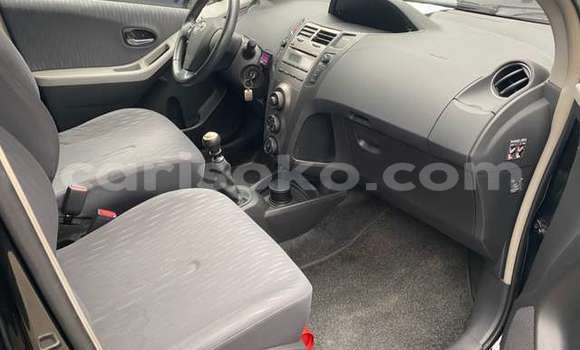 Sayi Na hannu Toyota Yaris Noir Mota in Kigali a Rwanda Sayi Na hannu Toyota Yaris Noir Mota in Kigali a Rwanda
