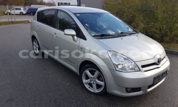 Buy Used Toyota Corolla Verso Silver Car in Kigali in Rwanda Buy Used Toyota Corolla Verso Silver Car in Kigali in Rwanda