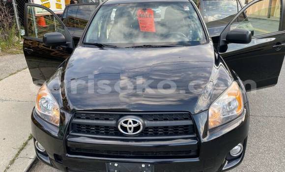 Sayi Na hannu Toyota RAV4 Beige Mota in Kigali a Rwanda Sayi Na hannu Toyota RAV4 Beige Mota in Kigali a Rwanda