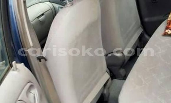 اشتري مستعمل Toyota Platz Bleu سيارة في Kigali في Rwanda اشتري مستعمل Toyota Platz Bleu سيارة في Kigali في Rwanda