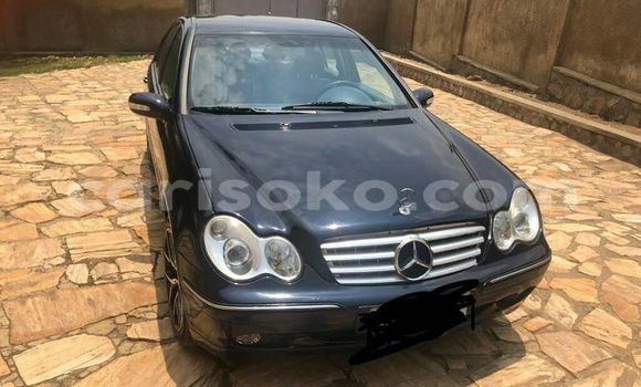اشتري مستعمل Mercedes-Benz C–Class Bleu سيارة في Kigali في Rwanda اشتري مستعمل Mercedes-Benz C–Class Bleu سيارة في Kigali في Rwanda