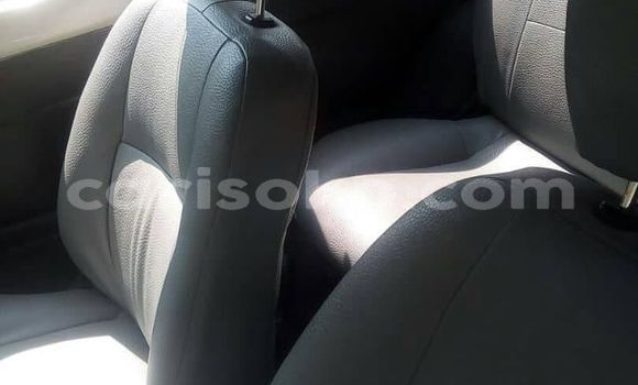 Acheter Occasion Voiture Toyota Starlet Blanc à Kigali, Rwanda Acheter Occasion Voiture Toyota Starlet Blanc à Kigali, Rwanda