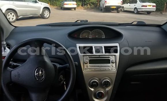 Acheter Occasion Voiture Toyota Yaris Noir à Kigali, Rwanda Acheter Occasion Voiture Toyota Yaris Noir à Kigali, Rwanda