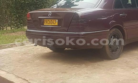 اشتري مستعمل Mercedes-Benz C–Class Rouge سيارة في Kigali في Rwanda اشتري مستعمل Mercedes-Benz C–Class Rouge سيارة في Kigali في Rwanda