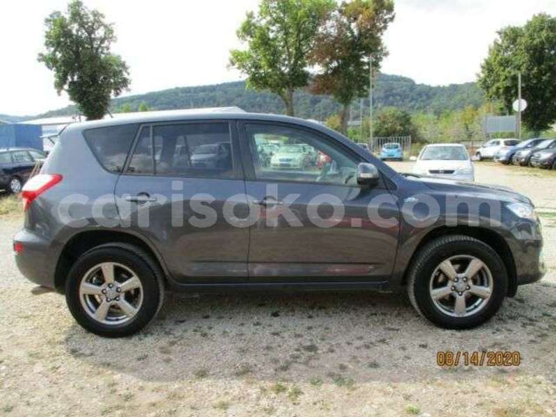 Big with watermark toyota rav4 rwanda kigali 13344