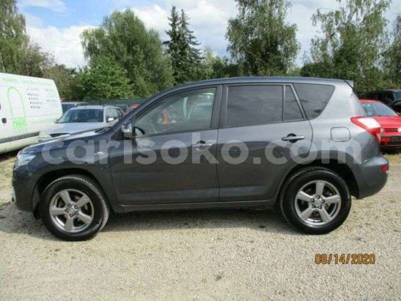 Big with watermark toyota rav4 rwanda kigali 13344