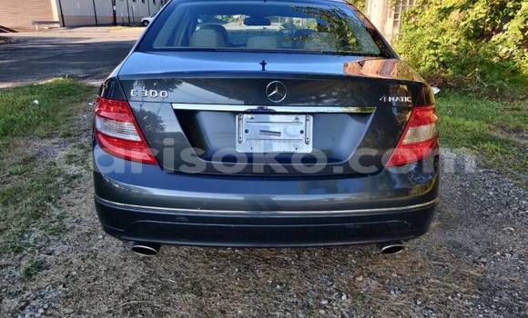 Sayi Na hannu Mercedes-Benz KOMPRESSOR Beige Mota in Kigali a Rwanda Sayi Na hannu Mercedes-Benz KOMPRESSOR Beige Mota in Kigali a Rwanda