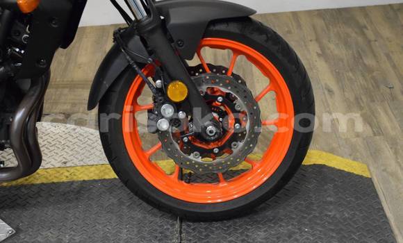 Sayi Na hannu Yamaha MT Noir Motsi in Kigali a Rwanda Sayi Na hannu Yamaha MT Noir Motsi in Kigali a Rwanda