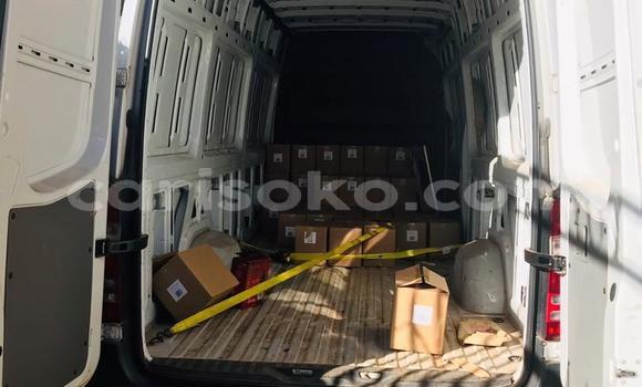 Sayi Na hannu Mercedes‒Benz Sprinter Blanc Babbar mota in Kigali a Rwanda Sayi Na hannu Mercedes‒Benz Sprinter Blanc Babbar mota in Kigali a Rwanda