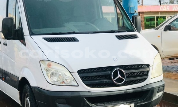 Sayi Na hannu Mercedes‒Benz Sprinter Blanc Babbar mota in Kigali a Rwanda Sayi Na hannu Mercedes‒Benz Sprinter Blanc Babbar mota in Kigali a Rwanda