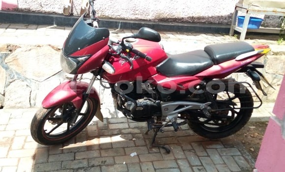 Acheter Occasion Moto Bajaj PULSAR Rouge à Kigali, Rwanda Acheter Occasion Moto Bajaj PULSAR Rouge à Kigali, Rwanda