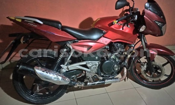 Acheter Occasion Moto Bajaj PULSAR Rouge à Kigali, Rwanda Acheter Occasion Moto Bajaj PULSAR Rouge à Kigali, Rwanda