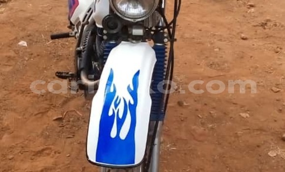 Acheter Occasion Moto Honda XR 125 Blanc à Kigali, Rwanda