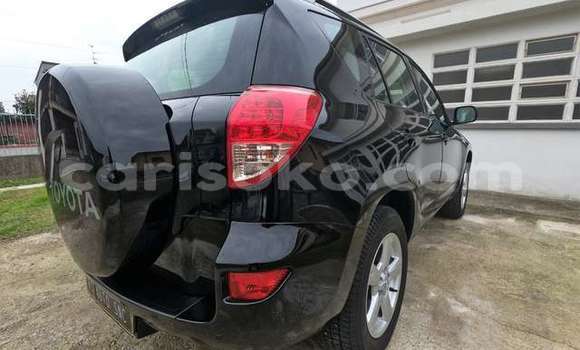 Sayi Na hannu Toyota RAV4 Noir Mota in Kigali a Rwanda Sayi Na hannu Toyota RAV4 Noir Mota in Kigali a Rwanda
