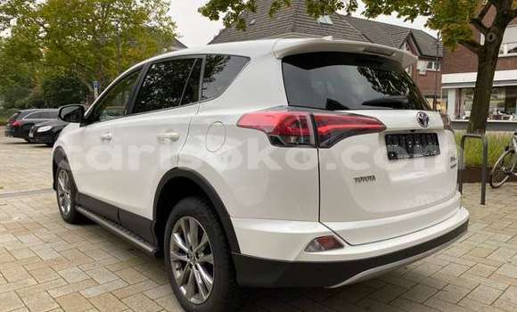 Buy Used Toyota RAV4 White Car in Kigali in Rwanda Buy Used Toyota RAV4 White Car in Kigali in Rwanda