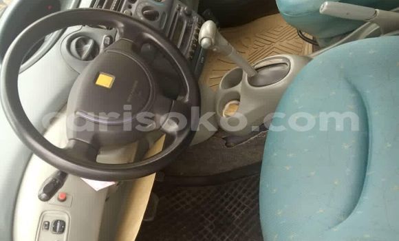 اشتري مستعمل Toyota Yaris Rouge سيارة في Bokwango في Rwanda اشتري مستعمل Toyota Yaris Rouge سيارة في Bokwango في Rwanda