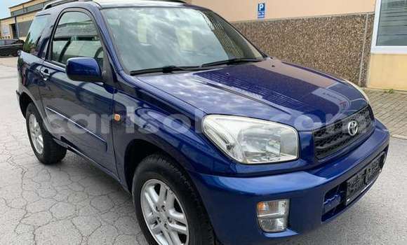 Sayi Na hannu Toyota RAV4 Bleu Mota in Kigali a Rwanda Sayi Na hannu Toyota RAV4 Bleu Mota in Kigali a Rwanda