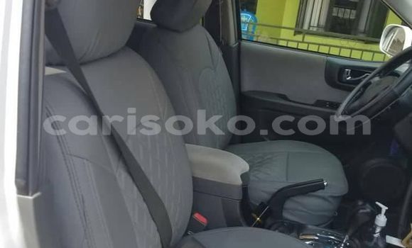 Sayi Na hannu Hyundai Santa Fe Blanc Mota in Kigali a Rwanda Sayi Na hannu Hyundai Santa Fe Blanc Mota in Kigali a Rwanda