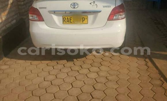 Sayi Na hannu Toyota Yaris Blanc Mota in Kigali a Rwanda Sayi Na hannu Toyota Yaris Blanc Mota in Kigali a Rwanda