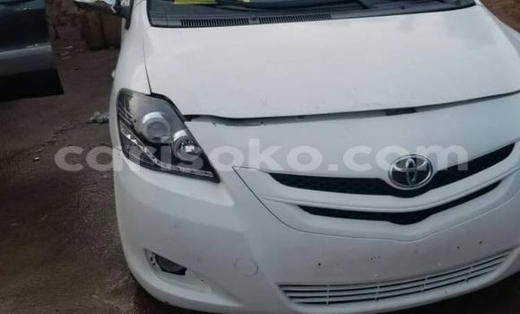 Sayi Na hannu Toyota Yaris Blanc Mota in Kigali a Rwanda Sayi Na hannu Toyota Yaris Blanc Mota in Kigali a Rwanda