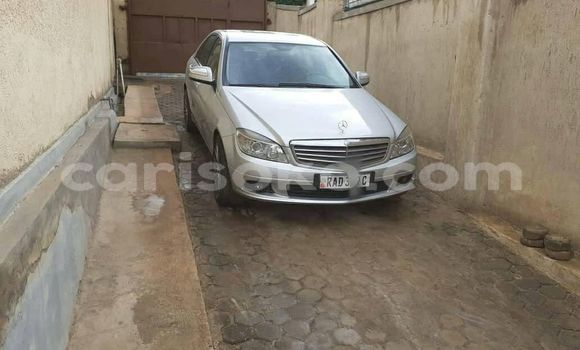 Sayi Na hannu Mercedes-Benz C–Class Gris Mota in Kigali a Rwanda Sayi Na hannu Mercedes-Benz C–Class Gris Mota in Kigali a Rwanda