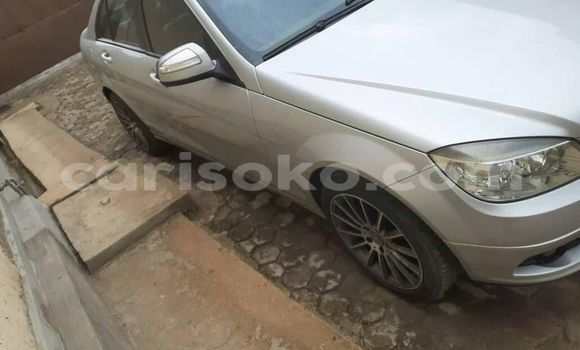 Sayi Na hannu Mercedes-Benz C–Class Gris Mota in Kigali a Rwanda Sayi Na hannu Mercedes-Benz C–Class Gris Mota in Kigali a Rwanda