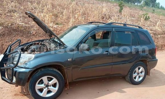 Sayi Na hannu Toyota RAV4 Noir Mota in Kigali a Rwanda Sayi Na hannu Toyota RAV4 Noir Mota in Kigali a Rwanda