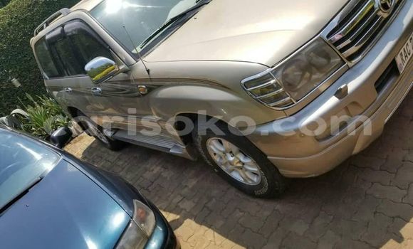Sayi Na hannu Toyota Land Cruiser Gris Mota in Kigali a Rwanda Sayi Na hannu Toyota Land Cruiser Gris Mota in Kigali a Rwanda