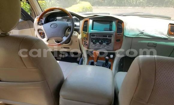 Sayi Na hannu Toyota Land Cruiser Gris Mota in Kigali a Rwanda Sayi Na hannu Toyota Land Cruiser Gris Mota in Kigali a Rwanda