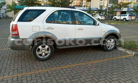 Sayi Na hannu Kia Sorento Blanc Mota in Kigali a Rwanda Sayi Na hannu Kia Sorento Blanc Mota in Kigali a Rwanda